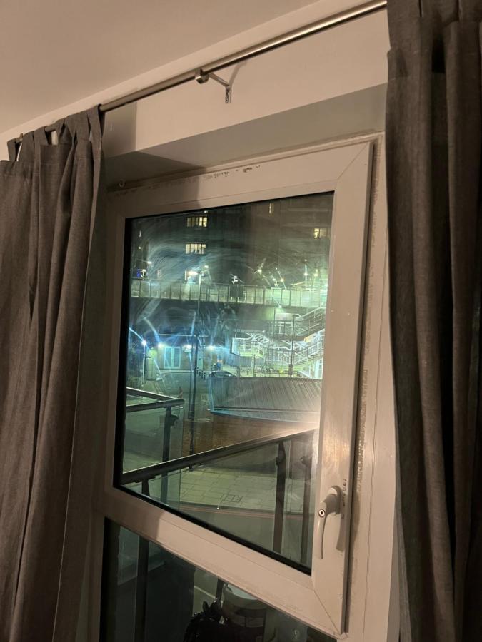Luxurious Dlr Apartment Лондон Экстерьер фото