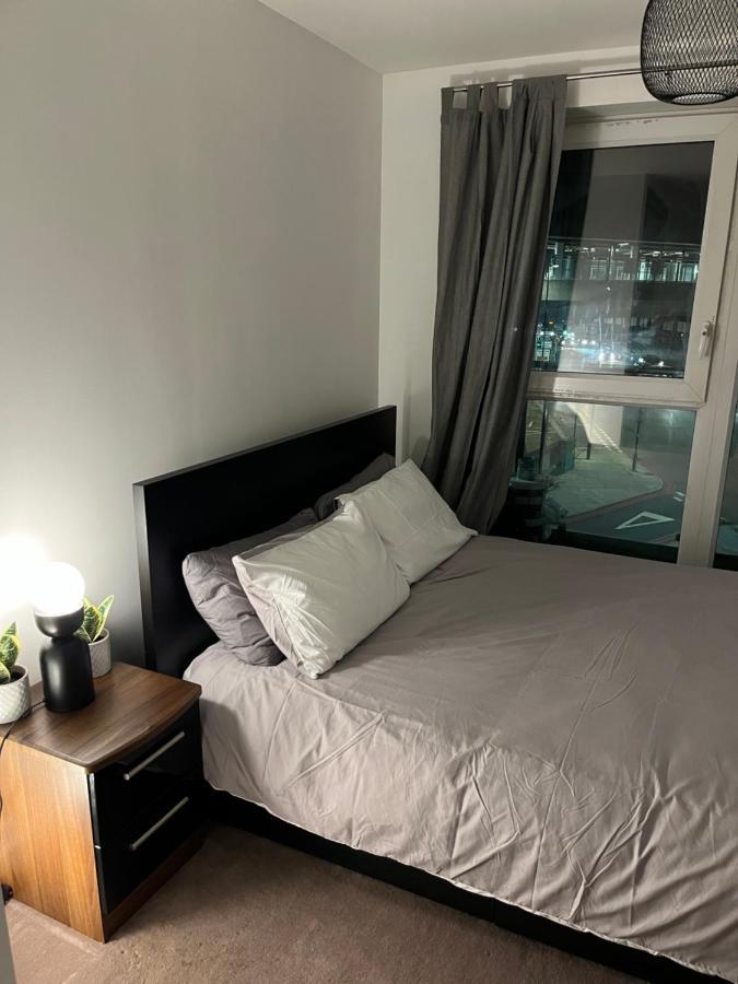 Luxurious Dlr Apartment Лондон Экстерьер фото