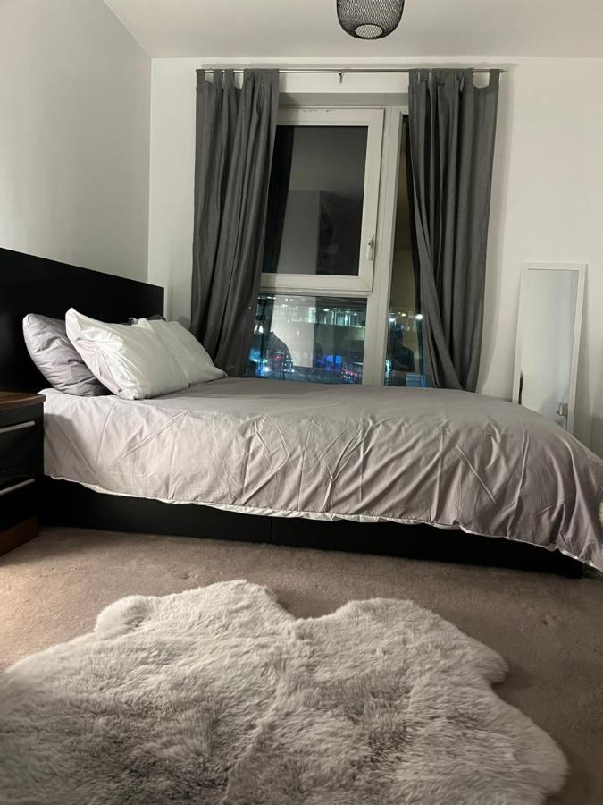 Luxurious Dlr Apartment Лондон Экстерьер фото