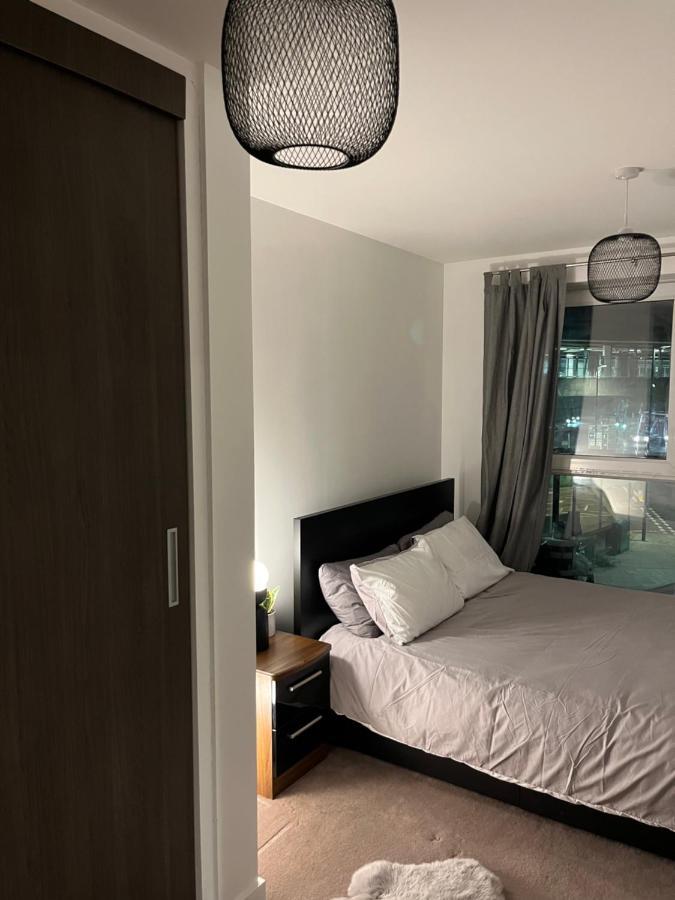 Luxurious Dlr Apartment Лондон Экстерьер фото